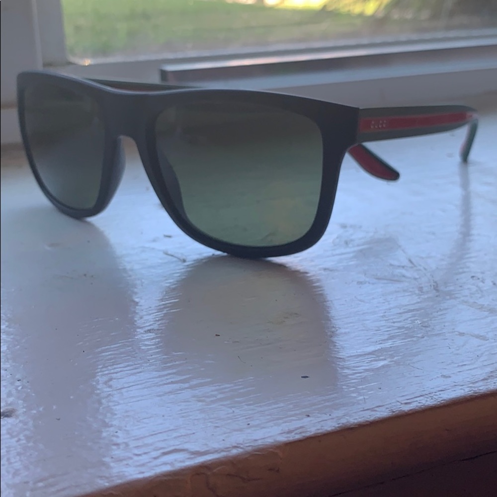 Gucci men’s sunglasses. Perfect condition.